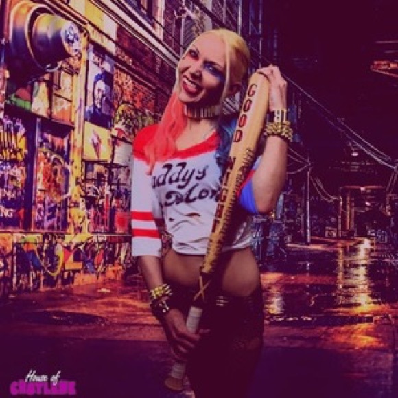 Meet your Posher, Harley.Cosplayer and animal ❤️er - Picture 8 of 8